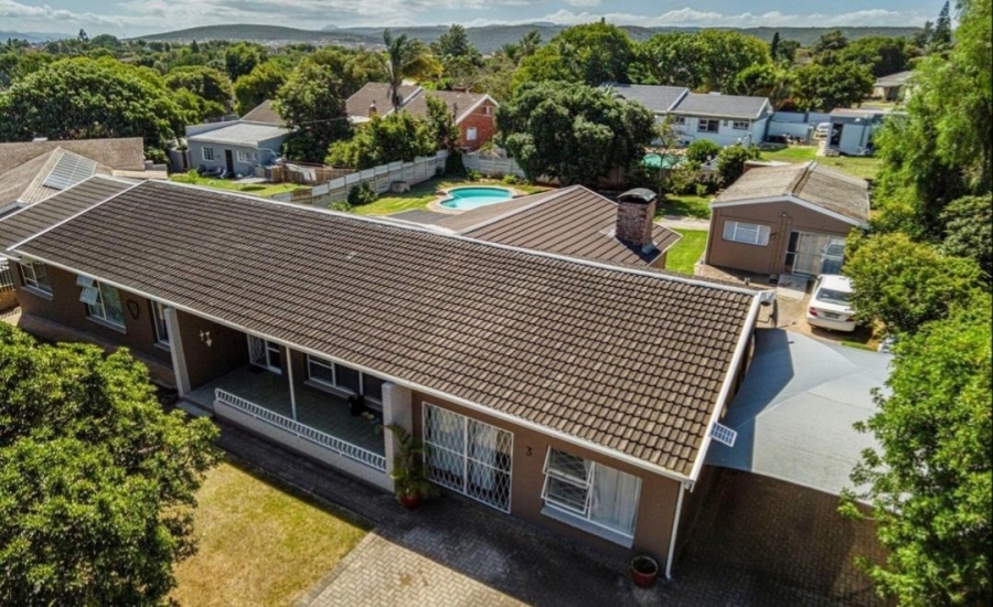 5 Bedroom Property for Sale in Vanes Estate Eastern Cape